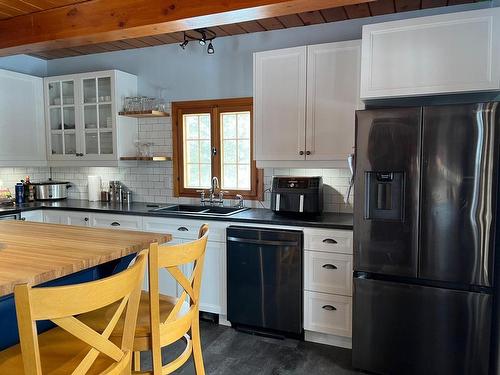 Kitchen - 1091 Rue Du Marais, Duhamel-Ouest, QC - Indoor Photo Showing Kitchen With Double Sink