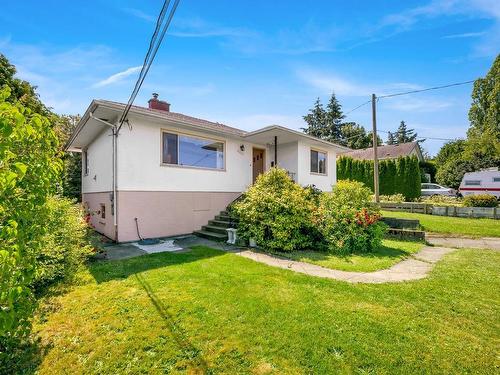 2957 Austin Ave, Saanich, BC 