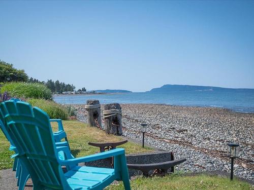 5525 Island Hwy West, Qualicum Beach, BC 