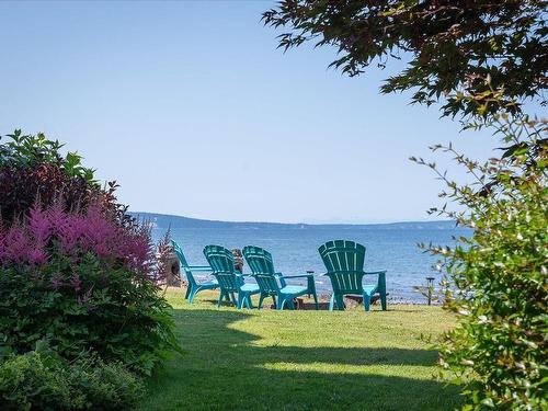 5525 Island Hwy West, Qualicum Beach, BC 