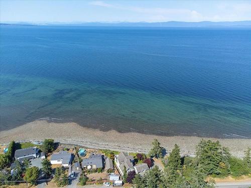 5525 Island Hwy West, Qualicum Beach, BC 