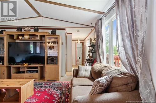 10735 Principale, Saint-Louis-De-Kent, NB - Indoor Photo Showing Living Room