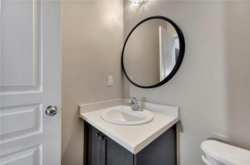 236 Penny Lane, Stoney Creek, ON - Indoor Photo Showing Bathroom