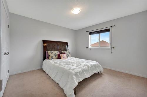 236 Penny Lane, Stoney Creek, ON - Indoor Photo Showing Bedroom