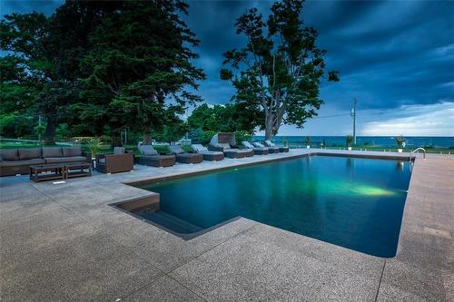 4939 Thirty Road N, Beamsville, ON - Outdoor With In Ground Pool