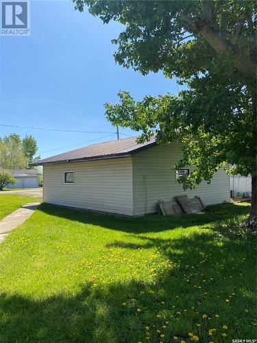 655 Breen Avenue, Macoun, SK - Outdoor