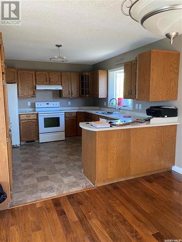 655 Breen Avenue, Macoun, SK - Indoor Photo Showing Kitchen