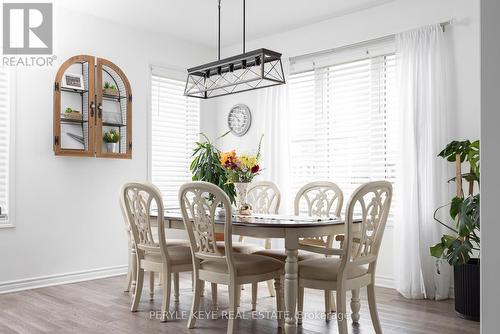 31 Hunter Place, Bracebridge, ON - Indoor Photo Showing Dining Room