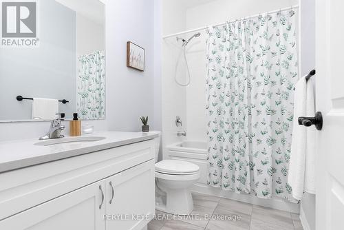 31 Hunter Place, Bracebridge, ON - Indoor Photo Showing Bathroom