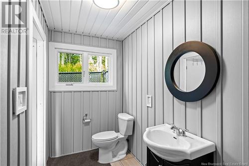 37 Laforge Street, Shediac, NB - Indoor Photo Showing Bathroom