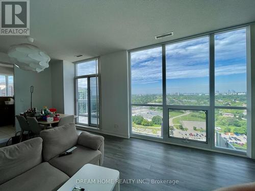 Ph106 - 5793 Yonge Street, Toronto, ON - Indoor Photo Showing Living Room