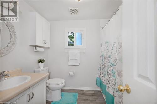 15 Bush Lane, Puslinch, ON - Indoor Photo Showing Bathroom