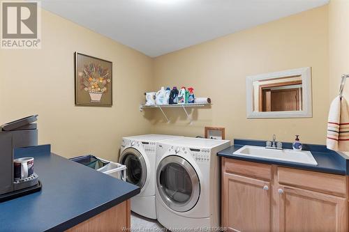 4339 Casgrain Drive, Windsor, ON - Indoor Photo Showing Laundry Room