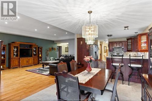 4339 Casgrain Drive, Windsor, ON - Indoor Photo Showing Dining Room