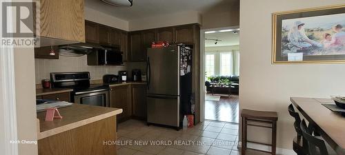 54 Richard Daley Drive, Whitchurch-Stouffville (Stouffville), ON - Indoor Photo Showing Kitchen With Stainless Steel Kitchen