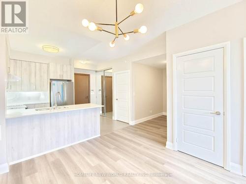 230 - 8228 Birchmount Road, Markham (Unionville), ON - Indoor Photo Showing Kitchen