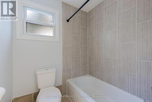 13 Sandalwood Crescent, London, ON - Indoor Photo Showing Bathroom