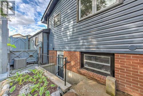 13 Sandalwood Crescent, London, ON - Outdoor With Exterior