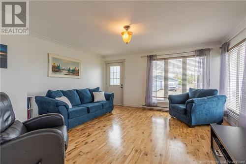 122 17Th Street, Shippagan, NB - Indoor Photo Showing Living Room