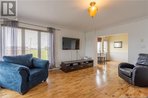 122 17Th Street, Shippagan, NB - Indoor Photo Showing Living Room