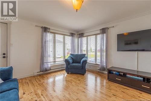 122 17Th Street, Shippagan, NB - Indoor Photo Showing Living Room