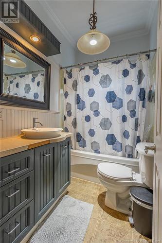 122 17Th Street, Shippagan, NB - Indoor Photo Showing Bathroom