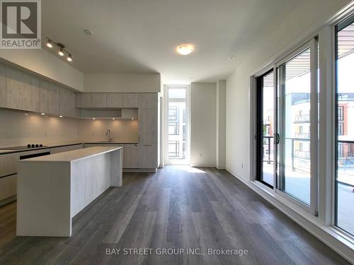 1003 - 14 David Eyer Road, Richmond Hill, ON - Indoor Photo Showing Kitchen