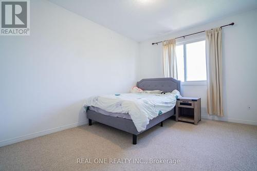 387 Wake Robin Crescent, Kitchener, ON - Indoor Photo Showing Bedroom