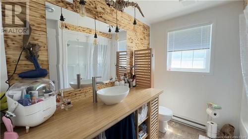 16 First Street, Quispamsis, NB - Indoor Photo Showing Bathroom
