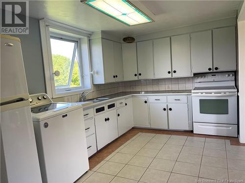 328 Ch Saint-Joseph, Saint-Joseph-De-Kent, NB - Indoor Photo Showing Kitchen With Double Sink