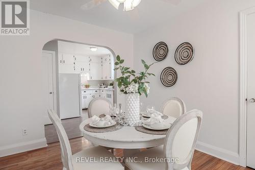 87 Albert Street N, Kawartha Lakes, ON - Indoor Photo Showing Dining Room