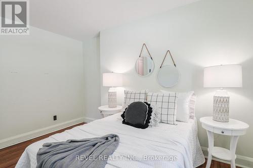 87 Albert Street N, Kawartha Lakes, ON - Indoor Photo Showing Bedroom