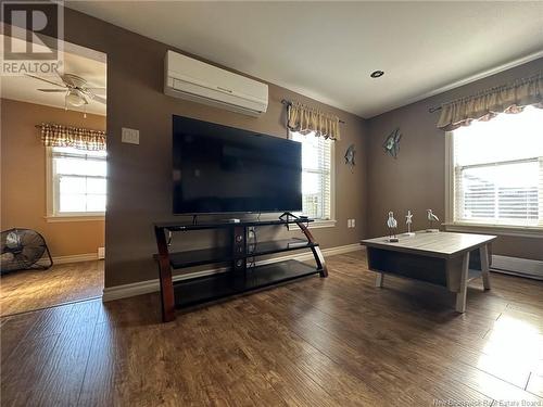 1123 Hwy 475, Bouctouche, NB - Indoor Photo Showing Living Room