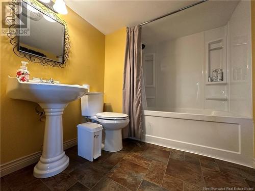 1123 Hwy 475, Bouctouche, NB - Indoor Photo Showing Bathroom