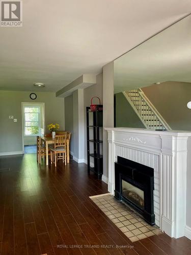 49 Arbour Glen Crescent, London, ON - Indoor Photo Showing Living Room With Fireplace