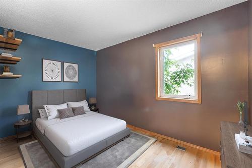 146 Aldgate Road, Winnipeg, MB - Indoor Photo Showing Bedroom