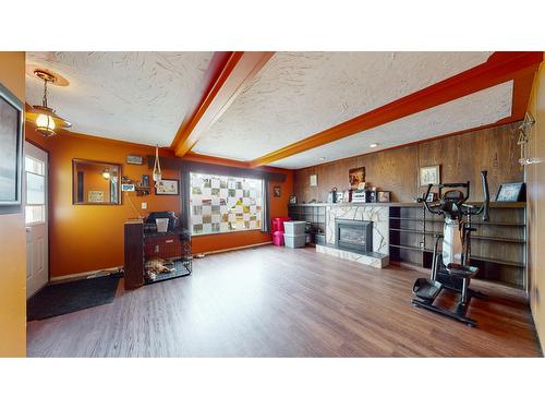 518 11Th Avenue S, Cranbrook, BC - Indoor With Fireplace