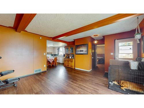 518 11Th Avenue S, Cranbrook, BC - Indoor