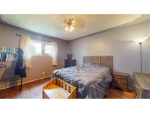 518 11Th Avenue S, Cranbrook, BC - Indoor Photo Showing Bedroom