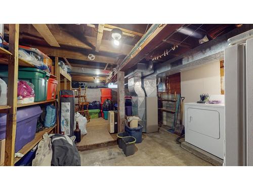 518 11Th Avenue S, Cranbrook, BC - Indoor Photo Showing Laundry Room