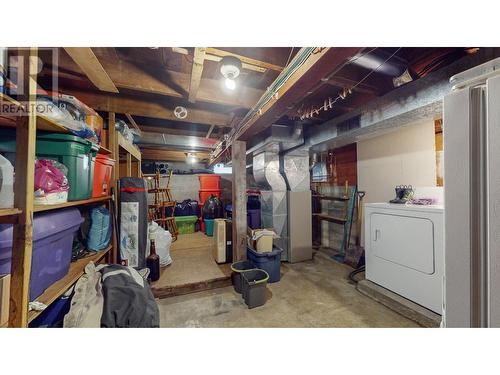 518 11Th  S Avenue, Cranbrook, BC - Indoor Photo Showing Laundry Room