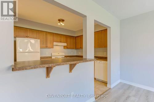 106 - 70 First Street, Orangeville, ON - Indoor Photo Showing Kitchen