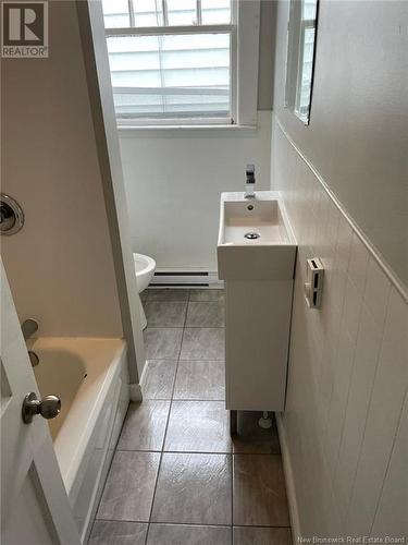 39-41 Shirley Avenue, Moncton, NB - Indoor Photo Showing Bathroom