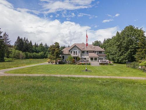 3942 Dove Creek Rd, Courtenay, BC 