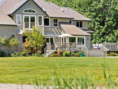 3942 Dove Creek Rd, Courtenay, BC 