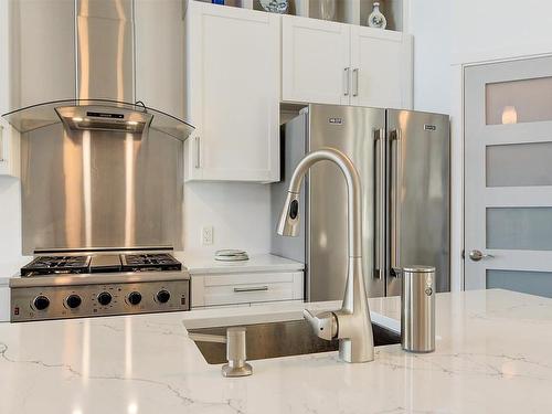 6131 Seymoure Lane, Peachland, BC - Indoor Photo Showing Kitchen