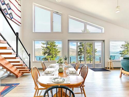 6131 Seymoure Lane, Peachland, BC - Indoor Photo Showing Dining Room