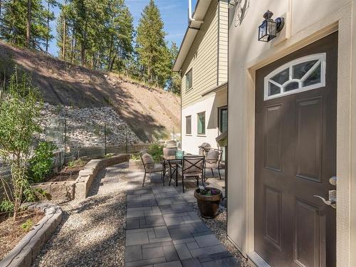 6131 Seymoure Lane, Peachland, BC - Outdoor