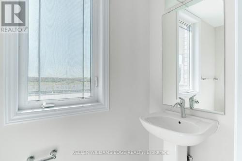 419 Vanilla Trail, Thorold, ON - Indoor Photo Showing Bathroom