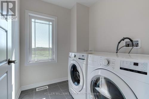 419 Vanilla Trail, Thorold, ON - Indoor Photo Showing Laundry Room